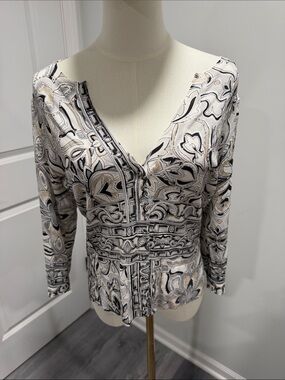 NWOT White House Black Market Shimmer and shine Ivory Knit Top with Tag Detail